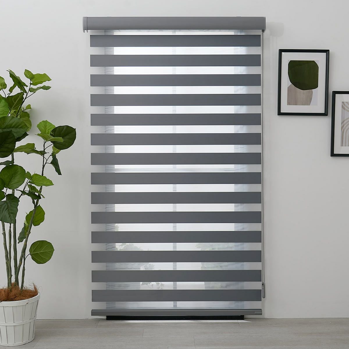 調光ロールスクリーン　非遮光08