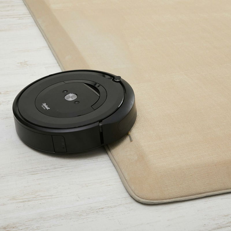 お掃除ロボット使用イメージ　ベージュ