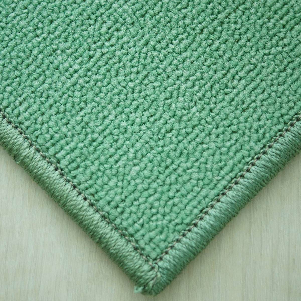 ミントグリーン