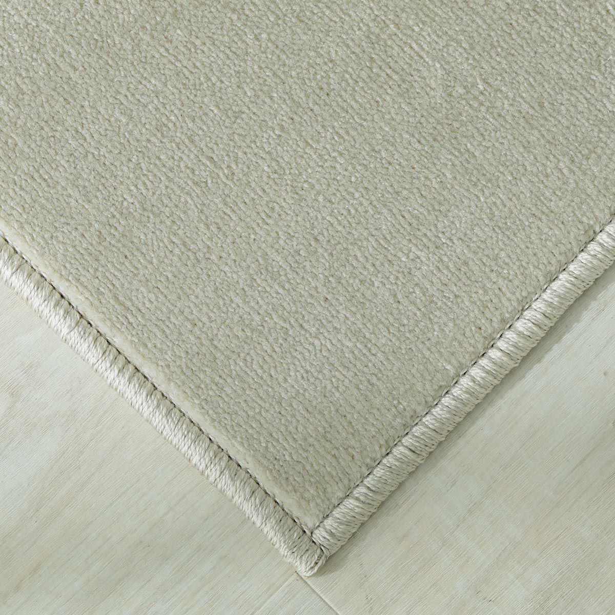 ナチュラルベージュ