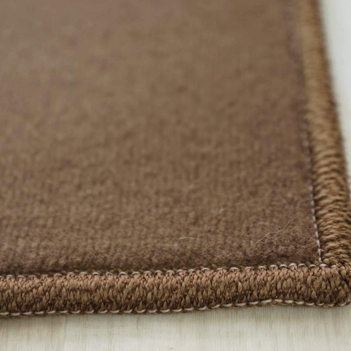 ダークブラウン