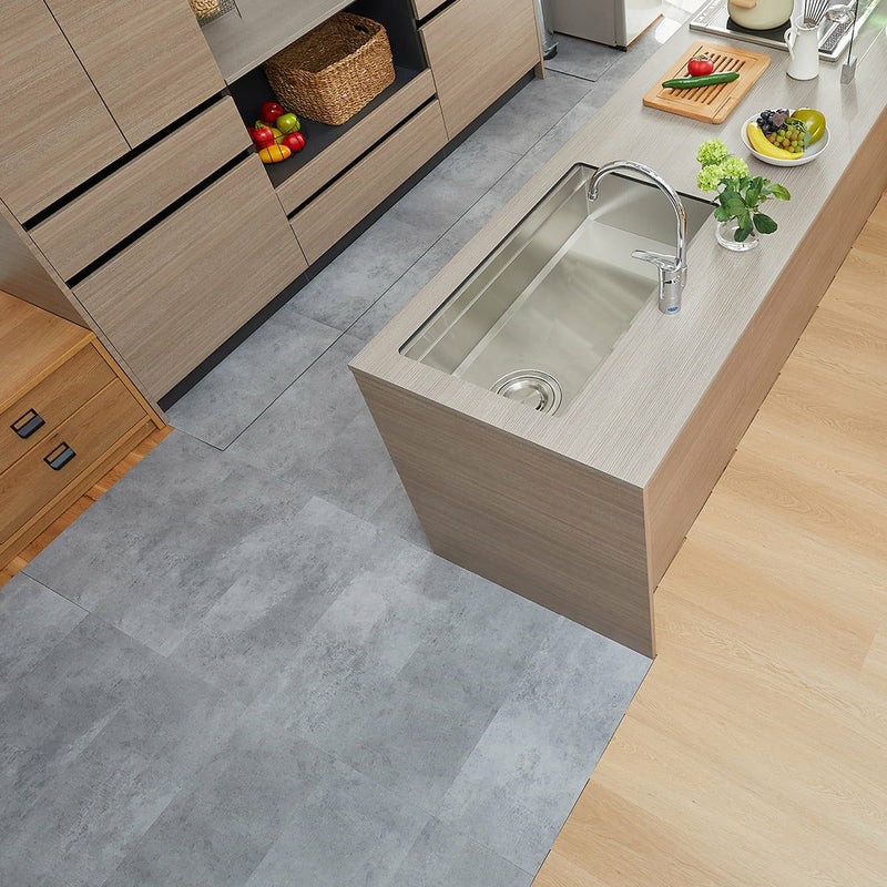 フロム モルタルグレー キッチンの床