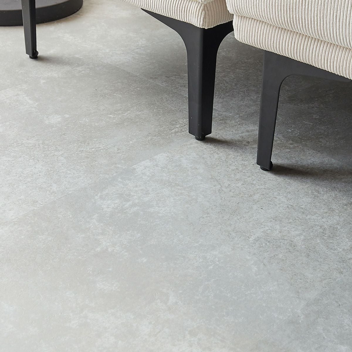 フロム ラフグレージュ ソファの脚