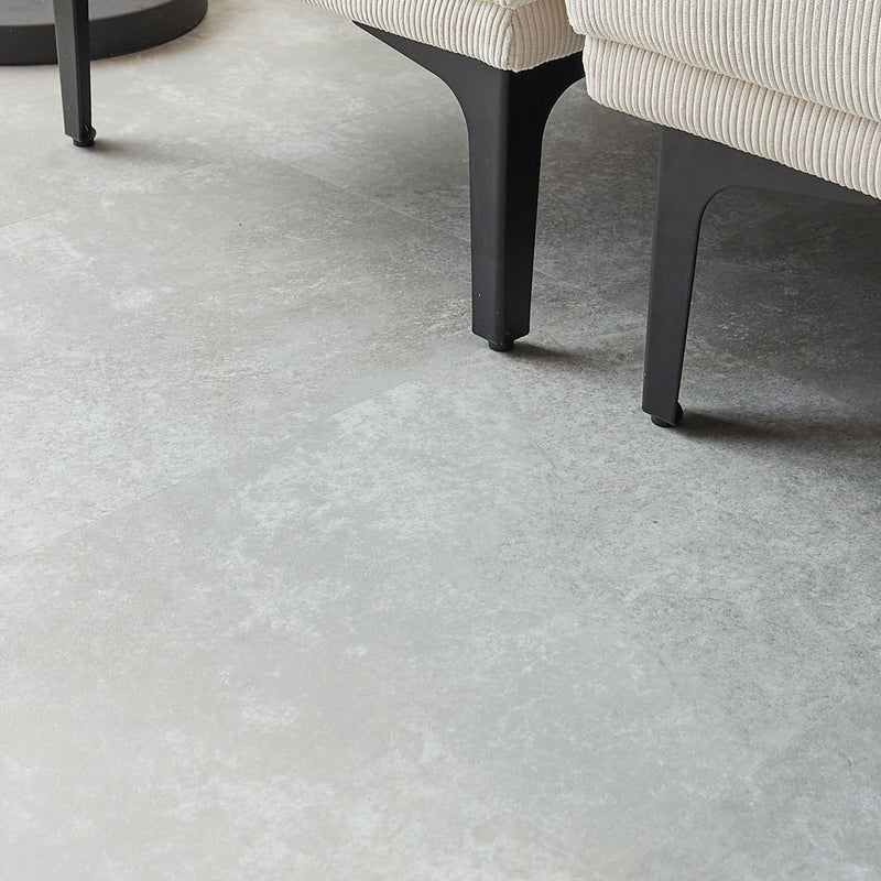 フロム ラフグレージュ ソファの脚