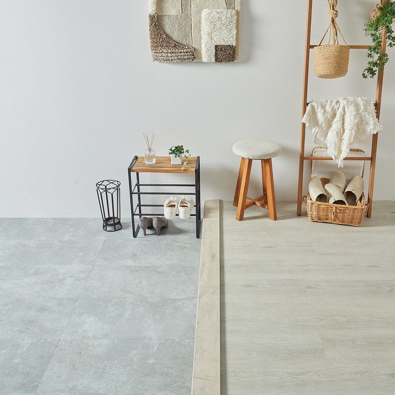 フロム ラフグレージュ 玄関の床