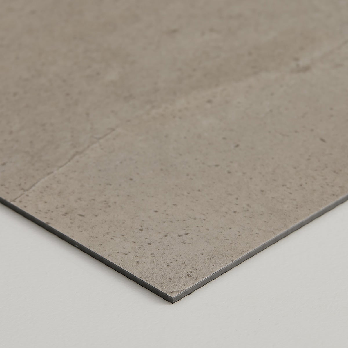 フロム ケーブグレージュ 厚みが分かるアップの画像