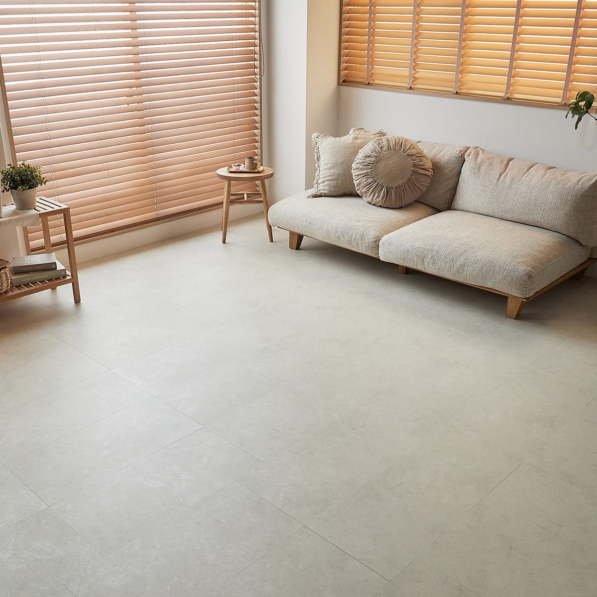 フロム グレイッシュベージュ 部屋全体