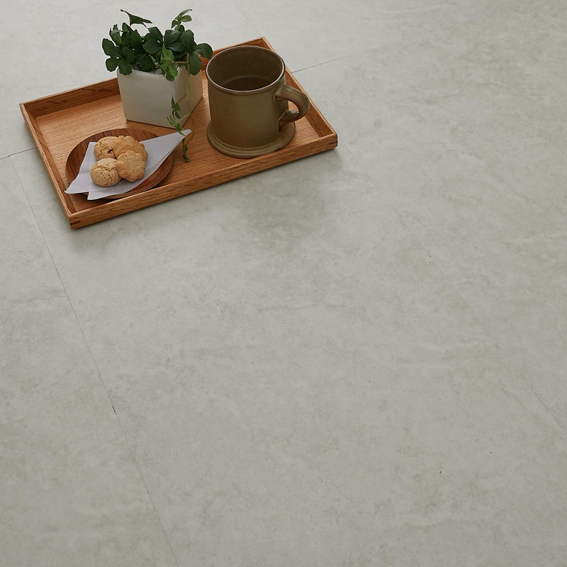 フロム グレイッシュベージュ 少し寄りの画像