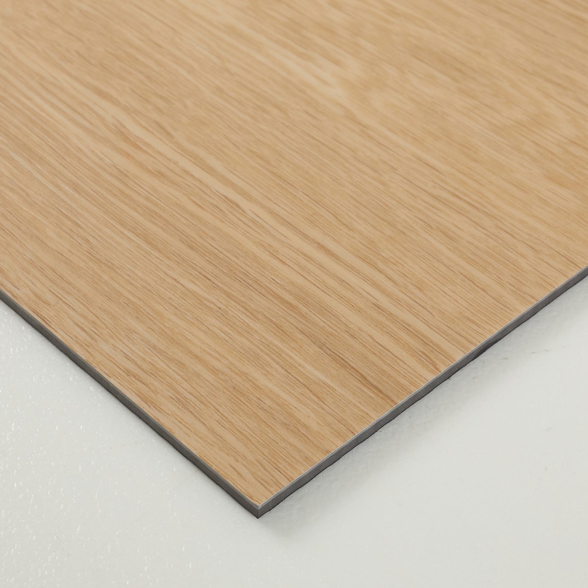 フロム ナチュラルウッド 厚みが分かるアップの画像