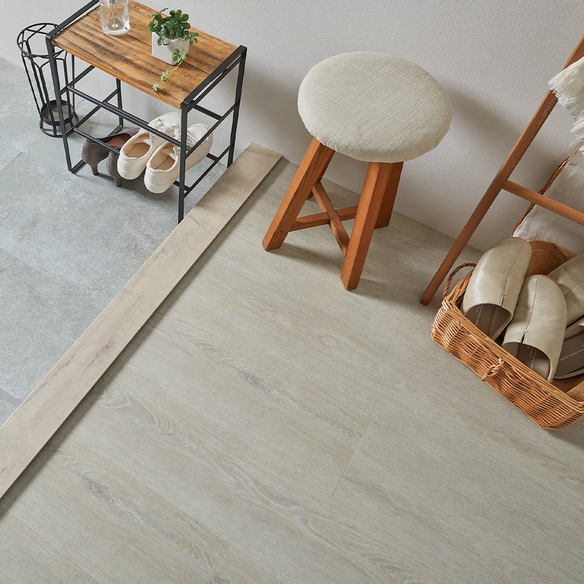 フロム ホワイトウッド 玄関の床